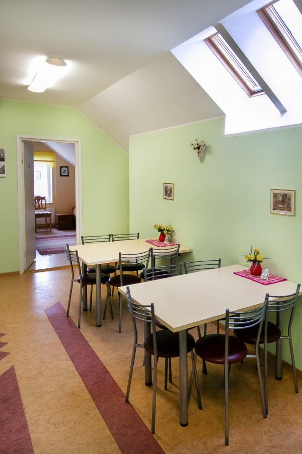 Guesthouse Laurits Kuressaare Eksteriør billede