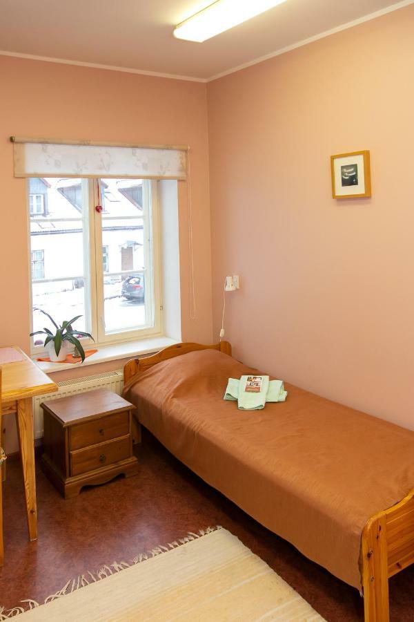 Guesthouse Laurits Kuressaare Eksteriør billede